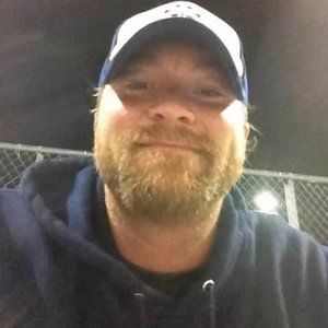 Meet your Posher, Dustin